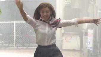 娱乐吃瓜酱背影